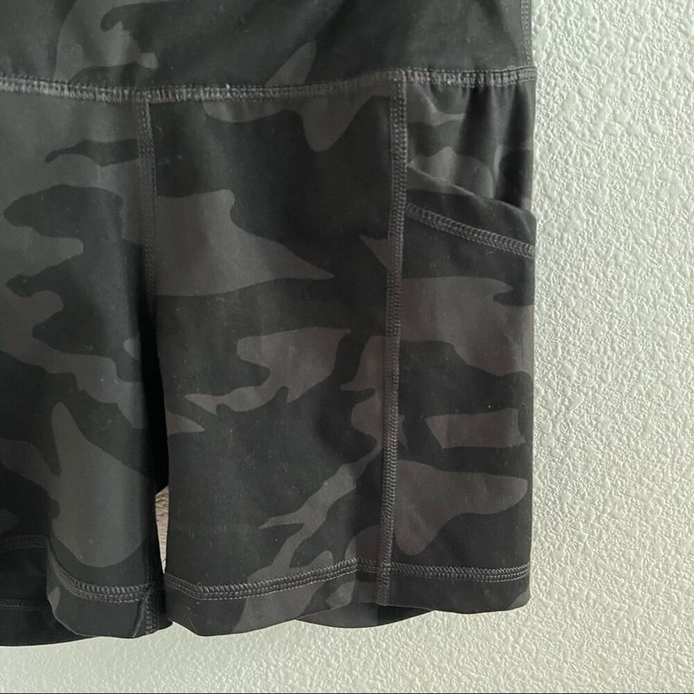 Yogalicious Lux Dark Camo Tights Shorts Bike Short XS - Picture 4 of 8